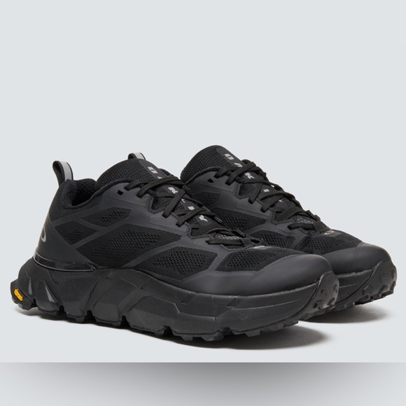 MENS OAKLEY Light Breathe Hiking Trail Shoes - Picture 2 of 9